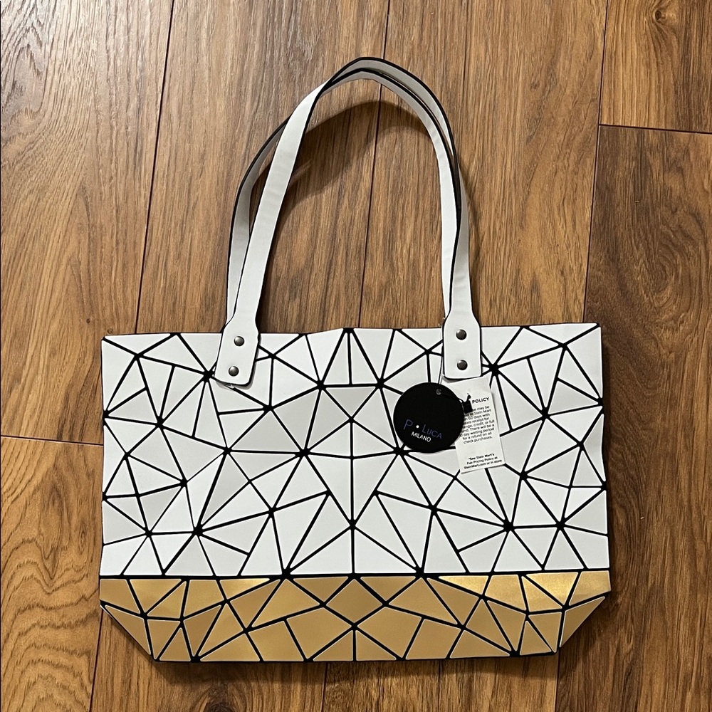 Chic Geometric Tote Bag in White and Gold